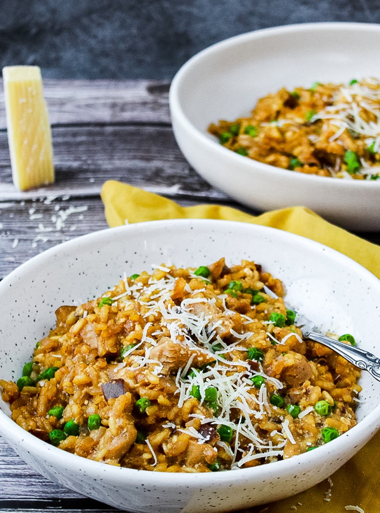 Risotto à l'ail noir, aux champignons et aux pois  - Recette à l'ail noir biologique Le Petit Mas